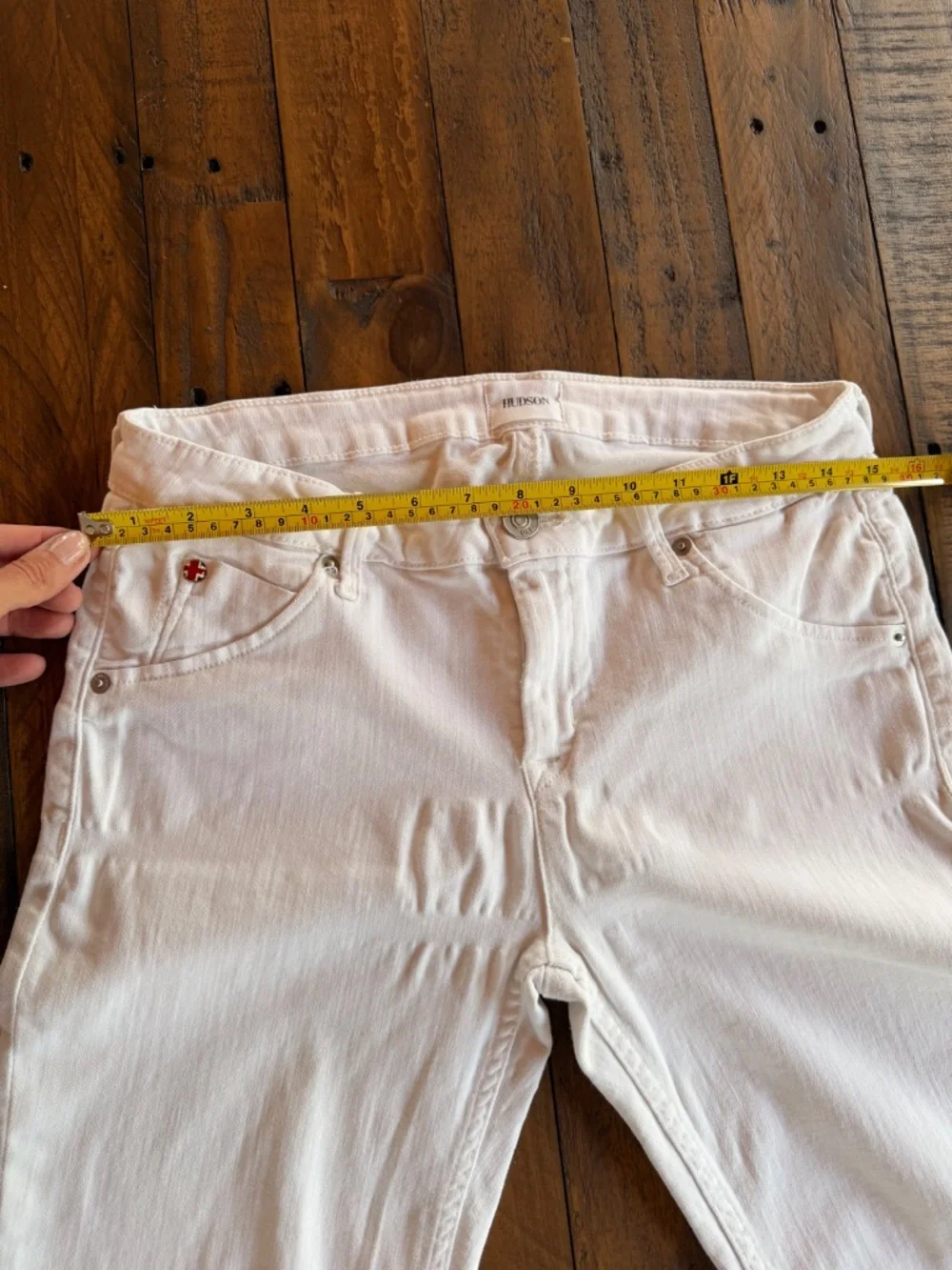 Hudson Bacara Crop Straight Cuffed White Jeans Mid Rise Sz 29